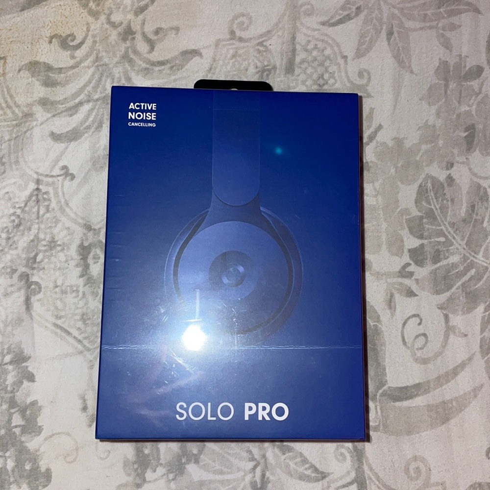 Beats Solo Pro, Unopened, Blue